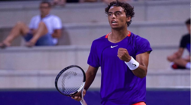 عبدالله شلباية يحقق فوزا تاريخيا على