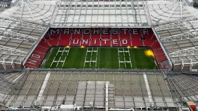 ثري بريطاني يدخل السباق لشراء مانشستر
