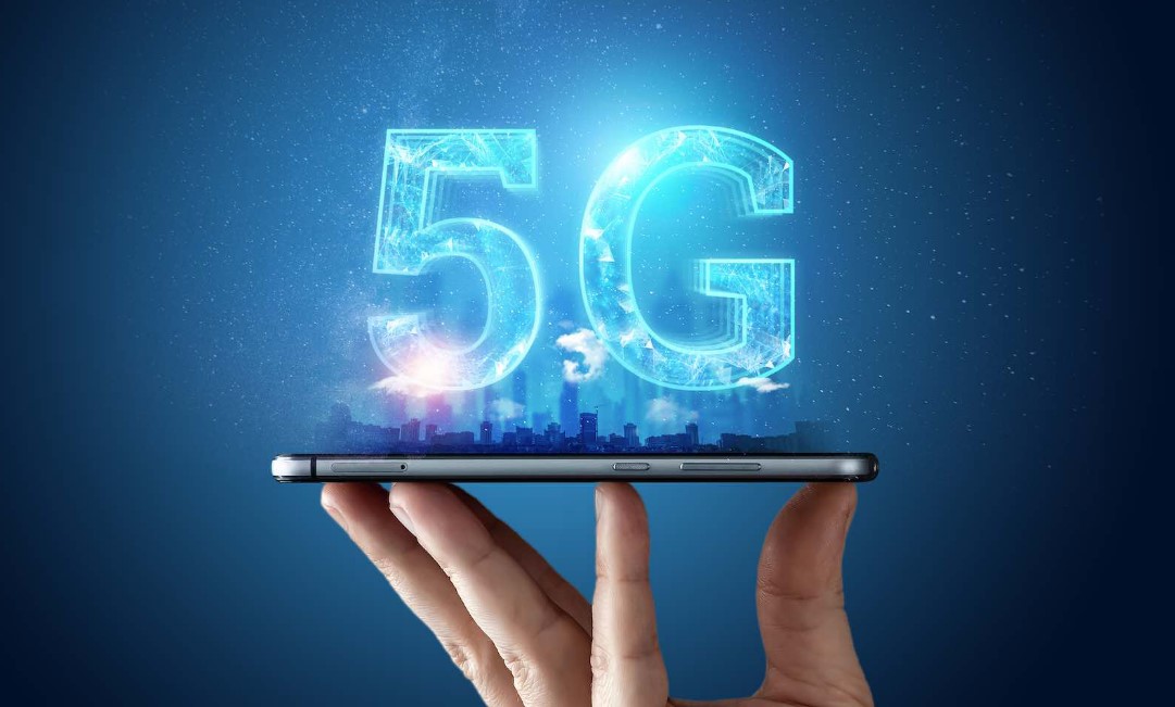 قطاع الاتصالات توفر خدمات 5G في 2024 مدار الساعة