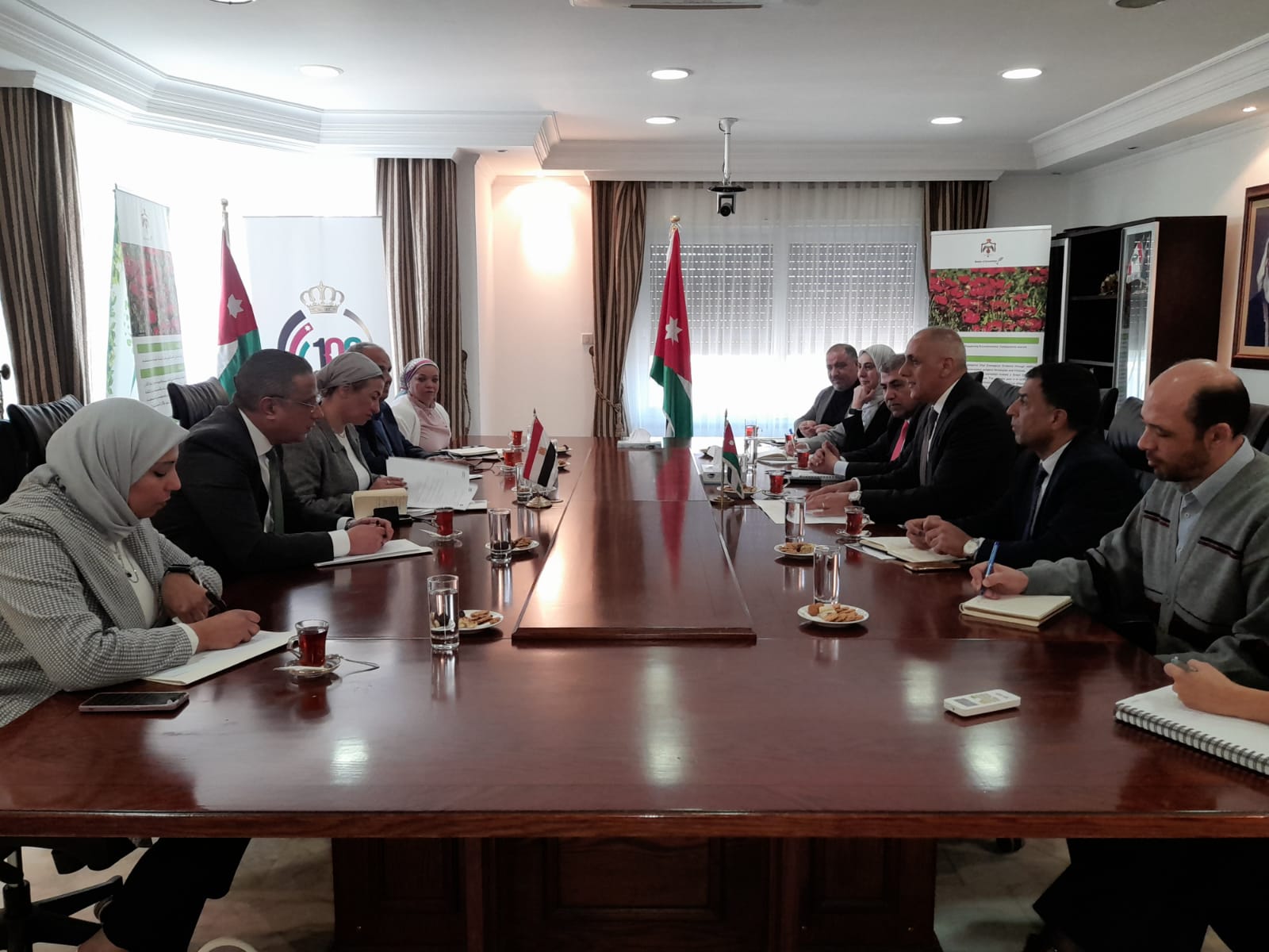 وزير البيئة يؤكد أهمية تعزيز التعاون