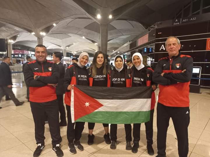 منتخب السيدات للطائرة الشاطئية يتوجه إلى