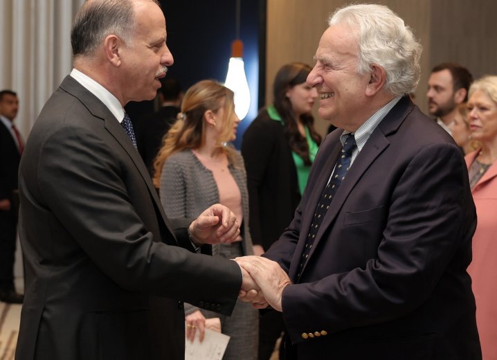 الأمير فيصل يلتقي برئيس لجنة اتحادات