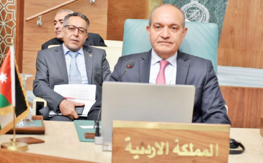 مندوب الأردن للجامعة العربية: نعتز بالوقوف