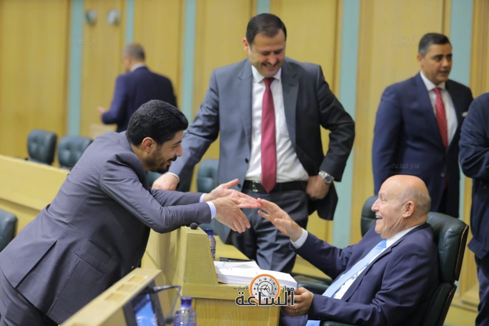 النائب المومني: يحول إلى استجواب