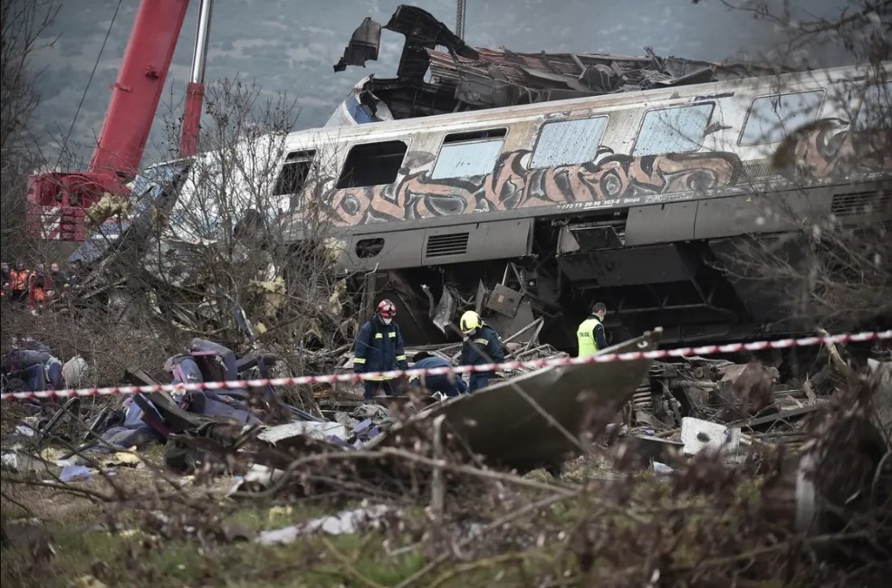 32 قتيلا و85 جريحا في حادث