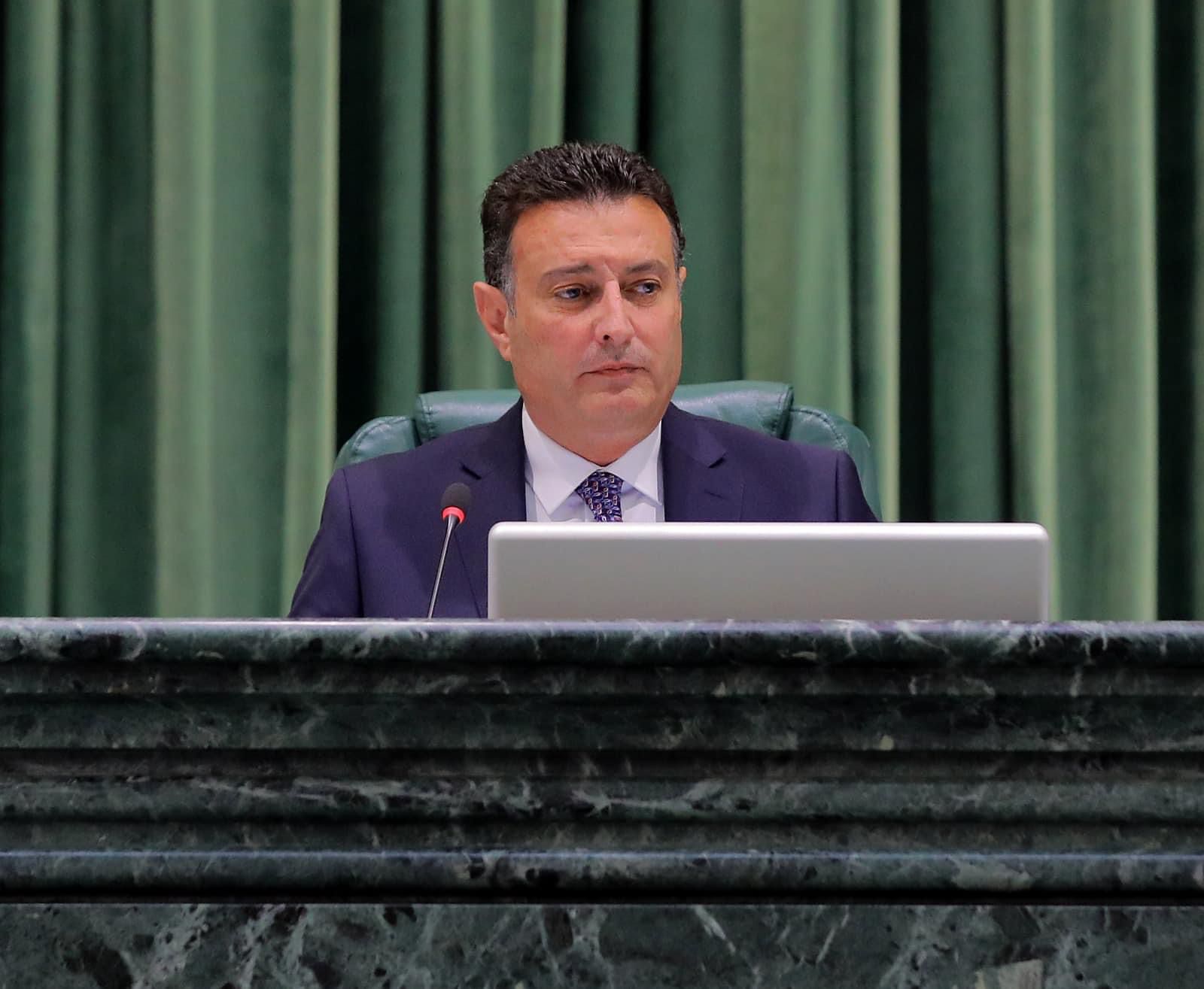 الصفدي: اعفاءات مرضى السرطان مفتوحة بكل