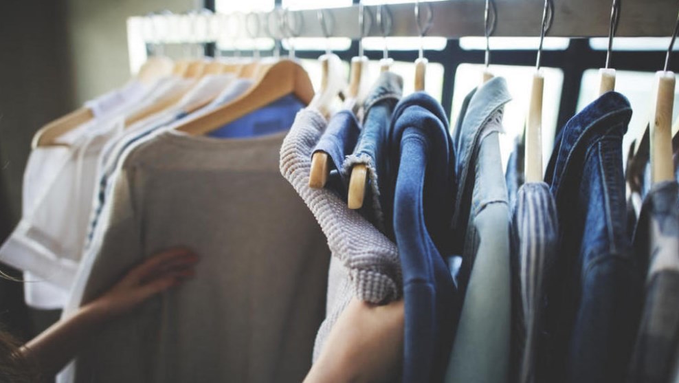 مبادرة شبابية تخلو من الصور ..