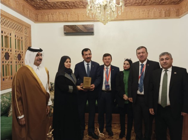 الخلايلة ونظيره القطري يبحثان سبل التعاون