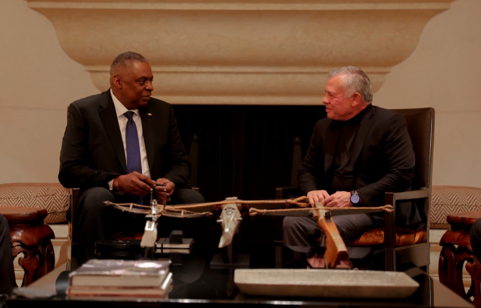 الملك لوزير الدفاع الأمريكي: خفض التصعيد