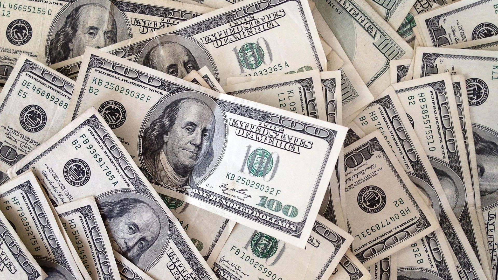 استقرار سعر الدولار مع ترقب بيانات