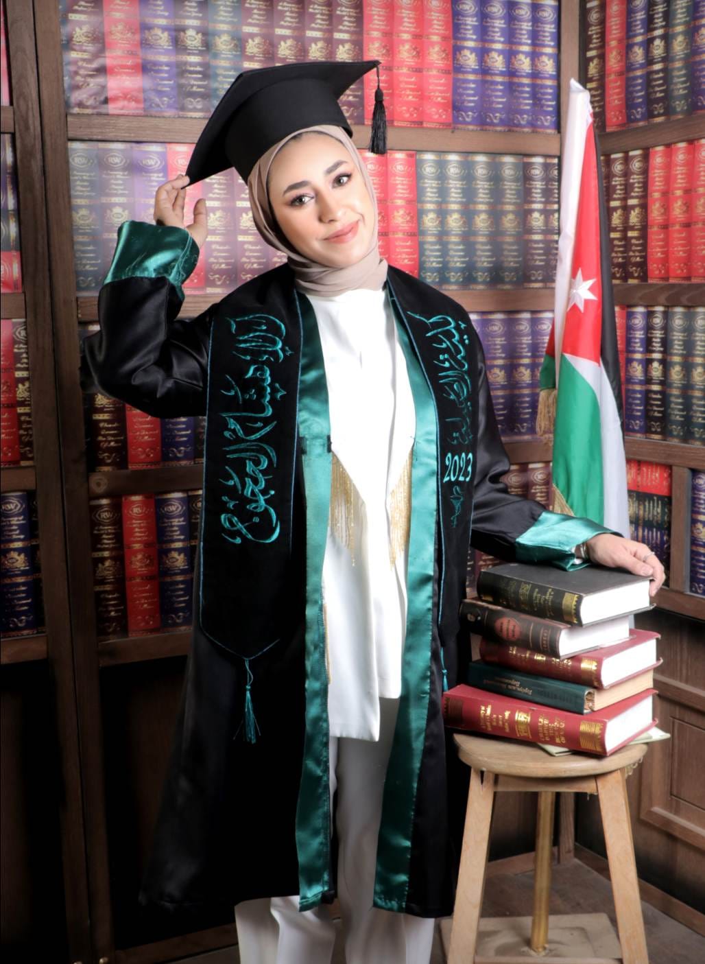 آلاء الحجوج .. مبارك البكالوريوس