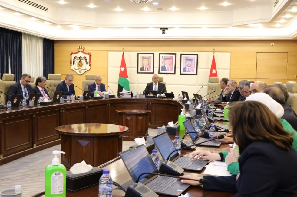 استعدادا لـ شهر رمضان.. الخصاونة يوجه