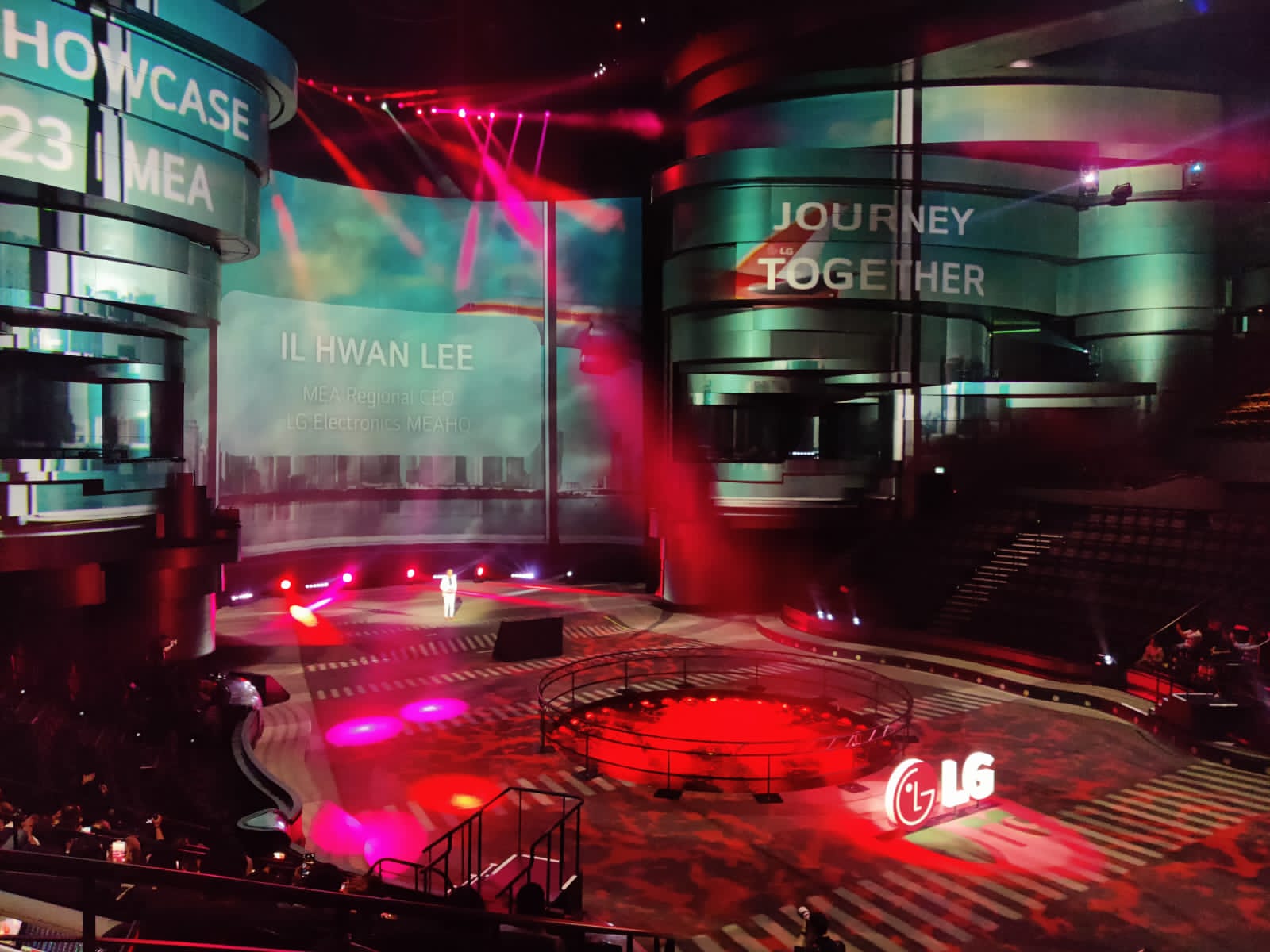 إل جي تعرض تجارب مباشرة لأحدث