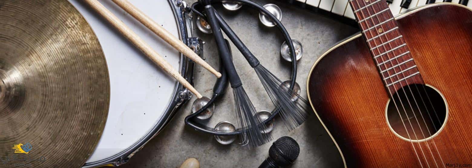 ما حكم سماع الفواصل الموسيقية في