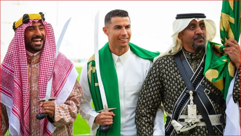 فيديو يثير الجدل.. هل أعلن رونالدو