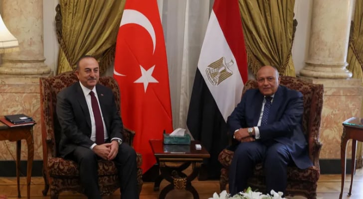 أول زيارة منذ عقد.. وزير الخارجية