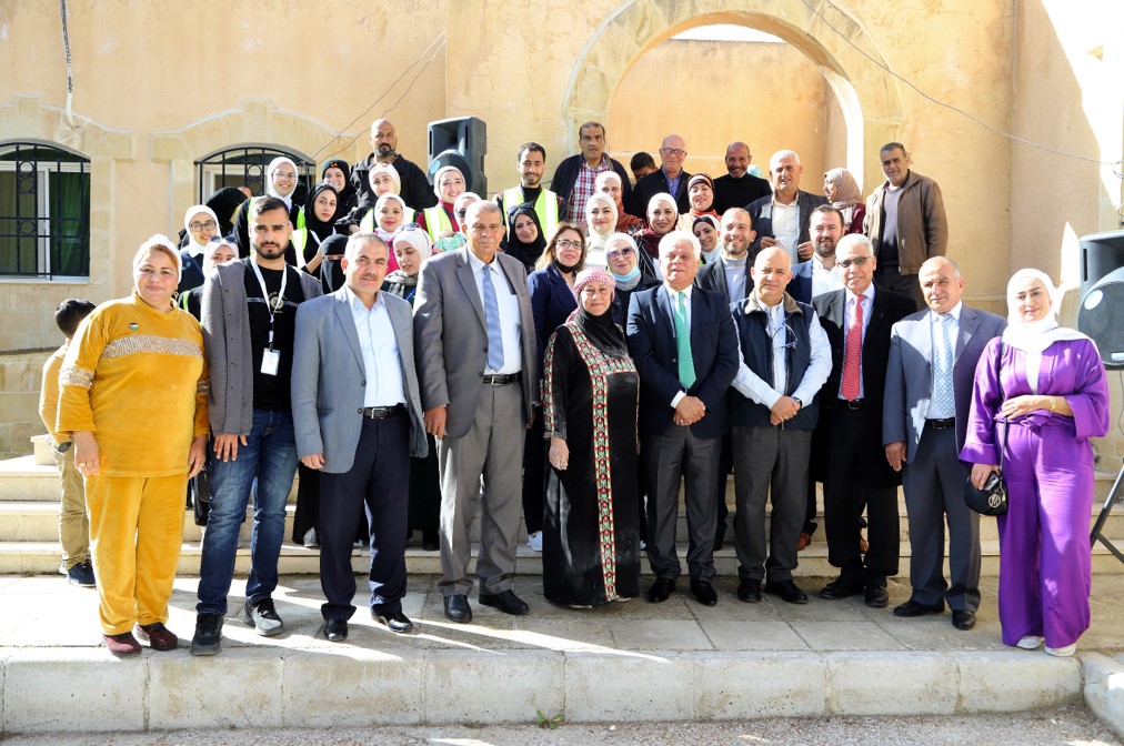 الأردنية تنفذ يوما صحيا في منطقة