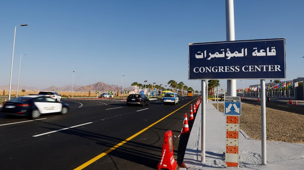 وفد فلسطيني يشارك اليوم باجتماع شرم