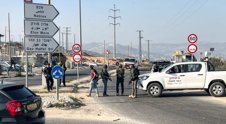 الاحتلال يقرر إغلاق حوارة بشكل كامل