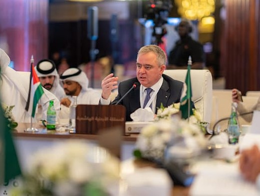 وزير الشباب يشارك أعمال الدورة 46