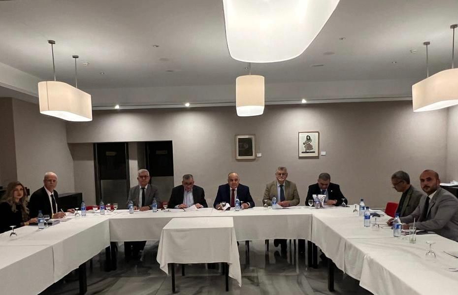 رئيس الجامعة الأردنية يفتتح الاجتماع ٢٩