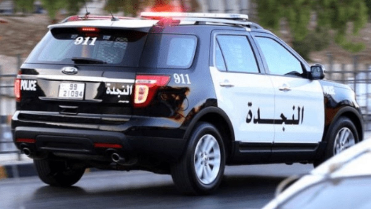 شاحنة سكر ترش جسر البقعة.. وقوات