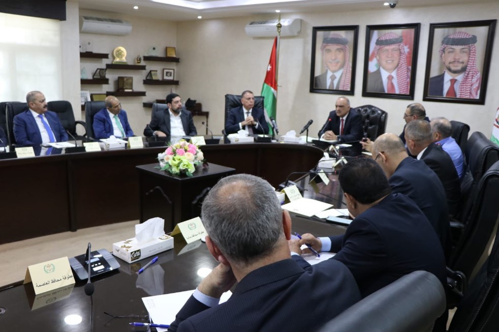 الخصاونة في وزارتي الداخلية والاستثمار وينقل