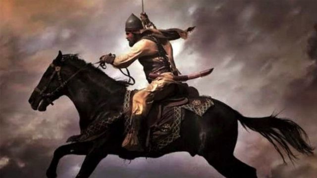 لماذا لقب خالد بن الوليد.. بسيف