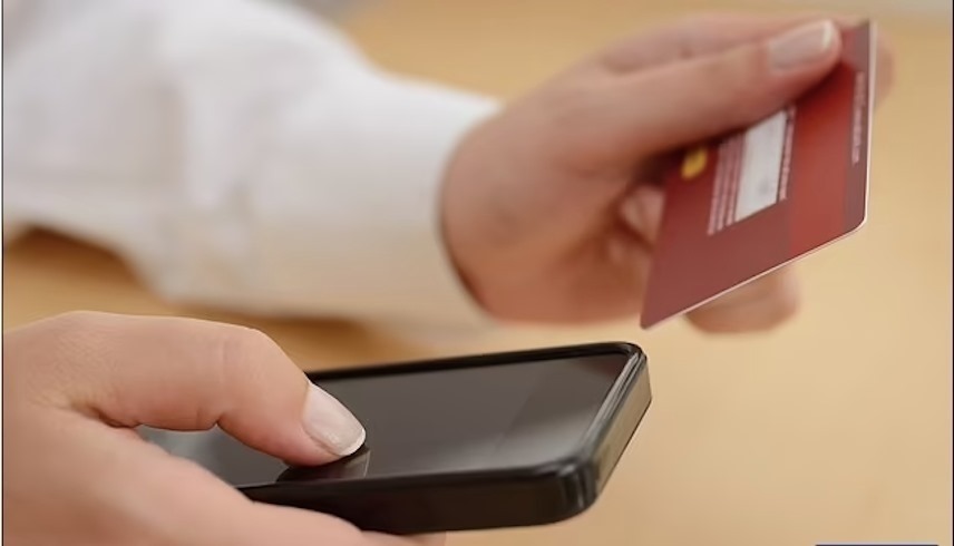 محتالون يسرقون مسنين عبر استنساخ صوت