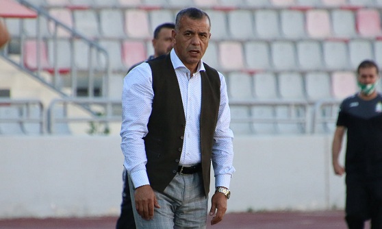 علامات استفهام داخل الفيصلي على قرار