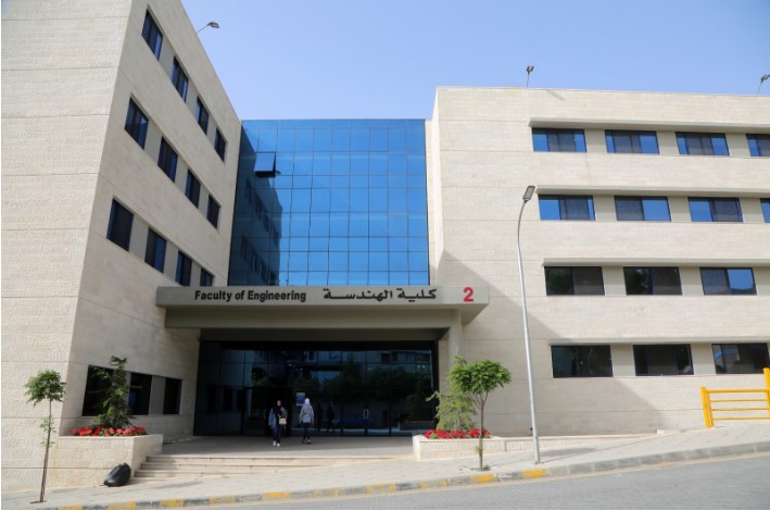 كلية الهندسة في جامعة البترا تحصل