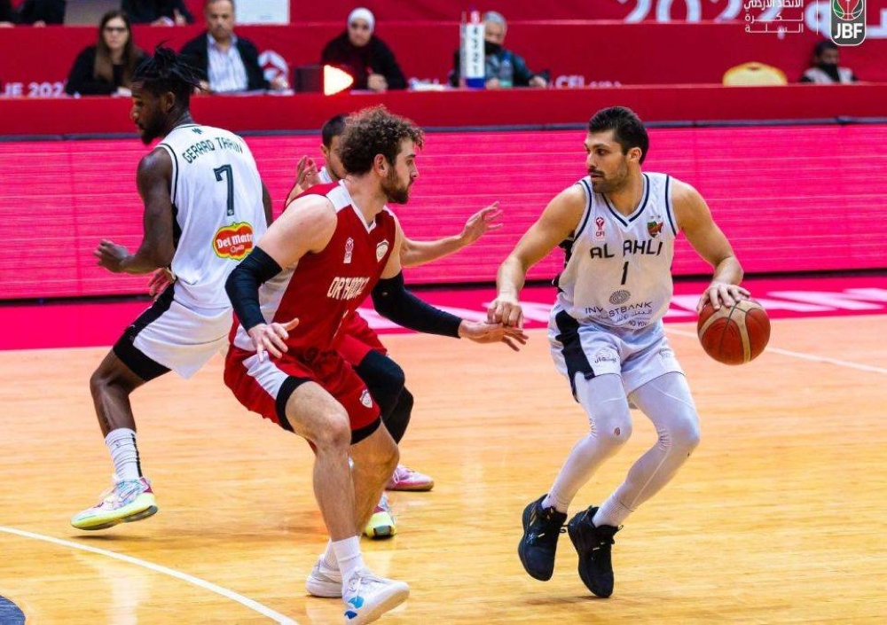 الأهلي يثبت أقدامه بنهائي دوري CFI