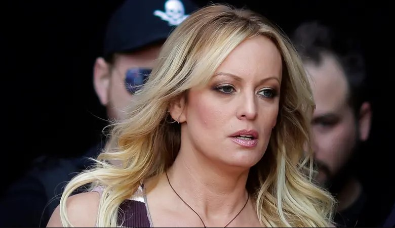 انتصار قانوني لترمب.. تغريم الممثلة الإباحية