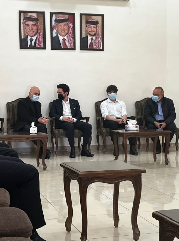 ولي العهد يعزي عشيرة المعاني