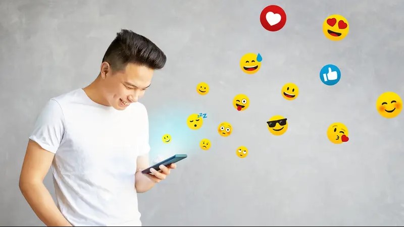انتبهي من إيموجي زوجك.. فهو أصدق