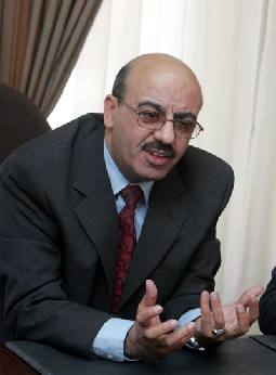 رئيس الوزراء ينعى وزير التّعليم العالي