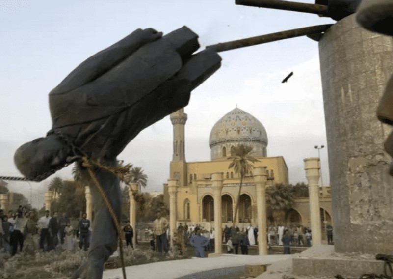 من اشترى تمثال صدام حسين؟