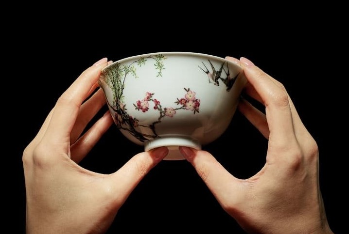 لأنه مهم للغاية.. بيع وعاء خزف