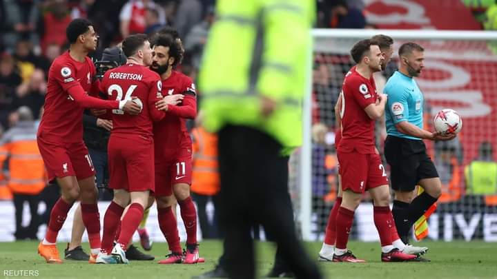 إيقاف الحكم الذي اعتدى على نجم