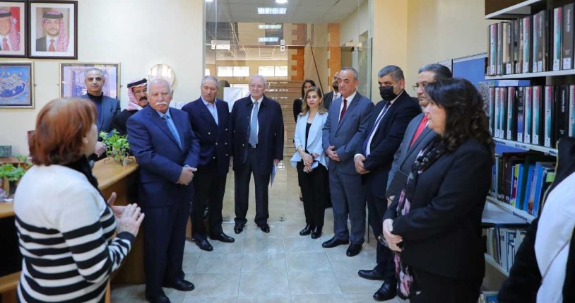 سياحة الأعيان تتطلع على برامج وخطط