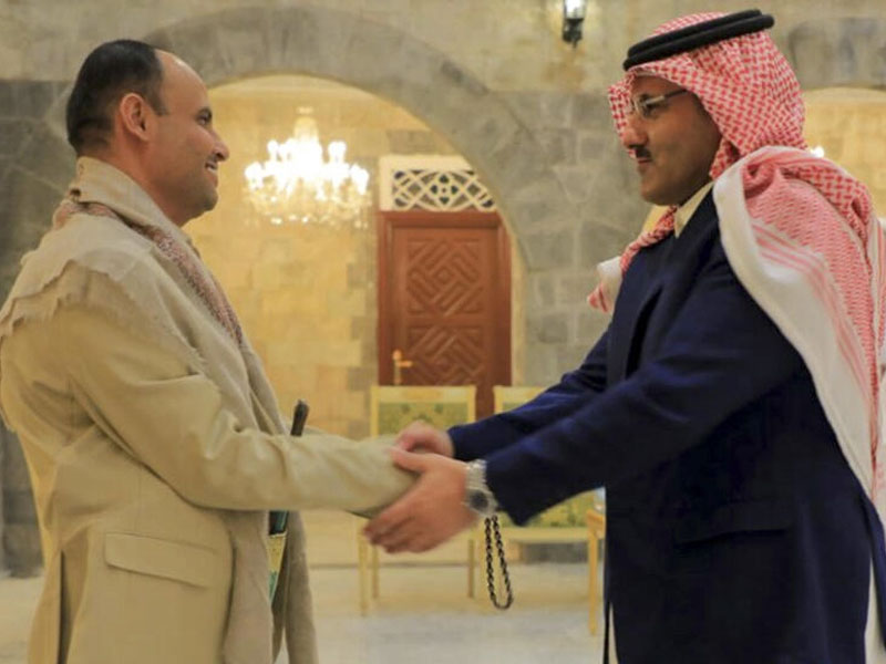 الوفد السعودي يغادر صنعاء حاملا تفاهما