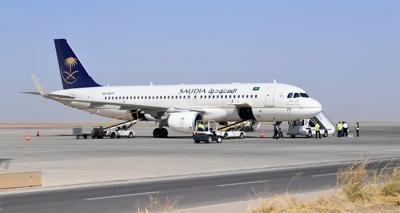 تعرض طائرة سعودية لحادث في مطار