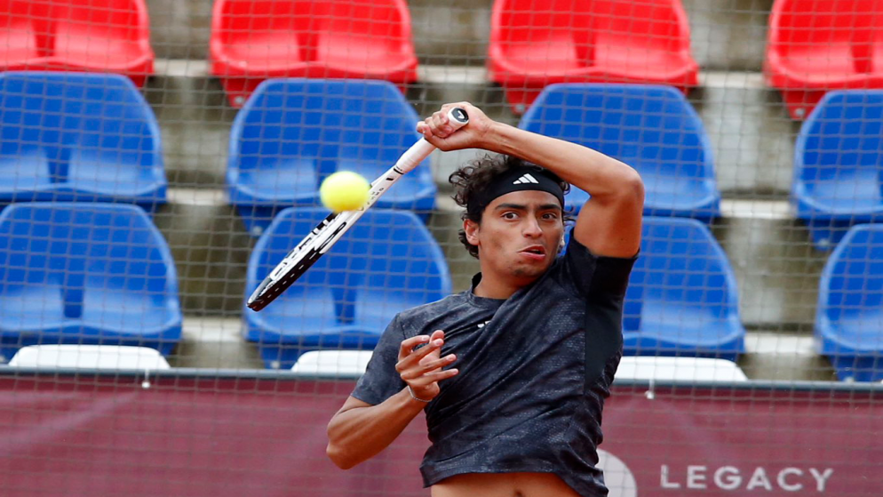 عبدالله شلباية يحقق أول انتصار له