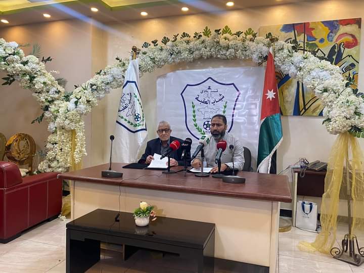 شباب العقبة يجدد عقود لاعبيه وجهازه