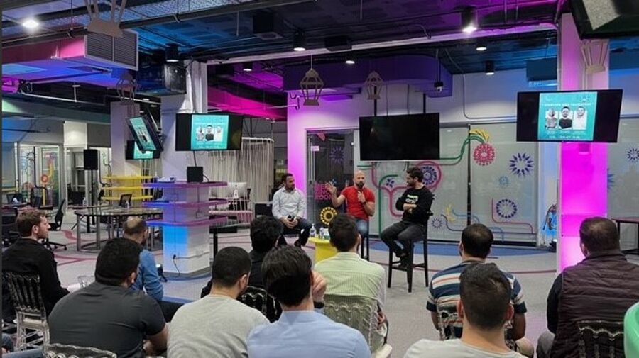 منصة زين تستضيف خبراء وقصص نجاح