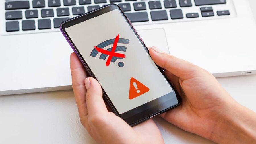 انقطاع شبه كامل لخدمة الإنترنت في