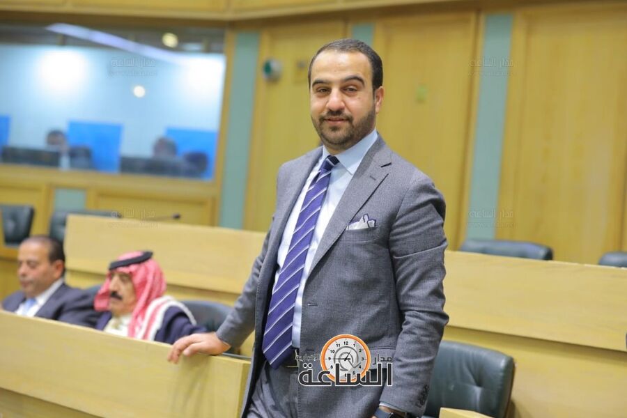 النائب عماد العدوان.. اصغر نائب في