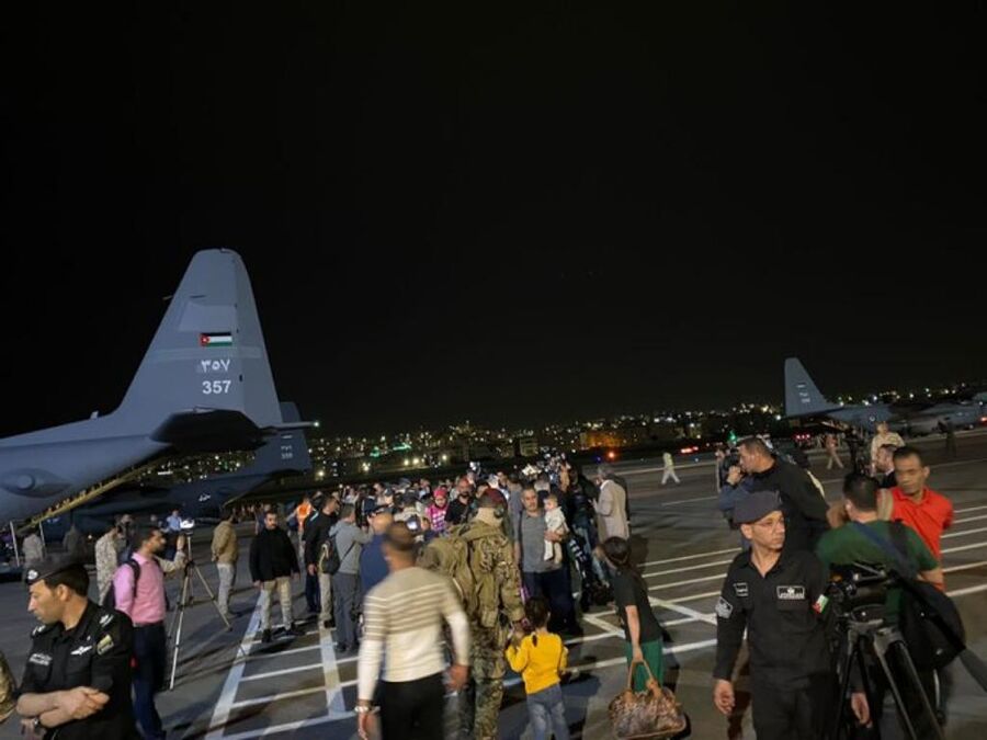 وصول طائرات الإجلاء الاردنية الأربع الى