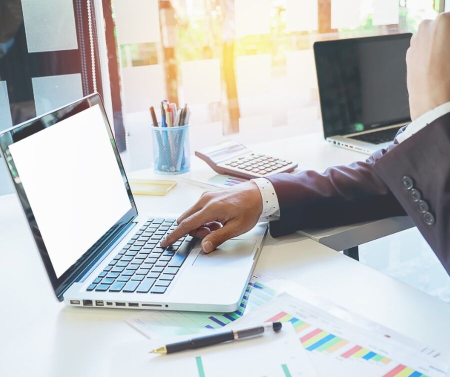 في بلدتي الموقر والجيزة والمكتبة الوطنية..