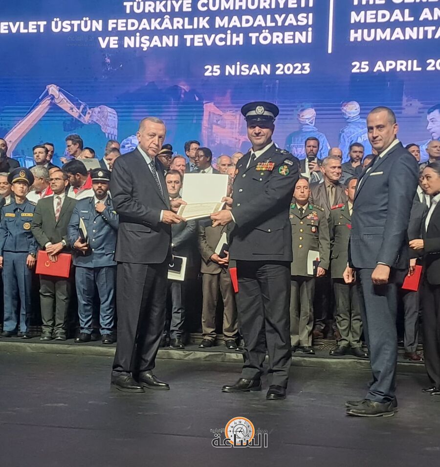 أردوغان يكرم المقدم الاردني أنس العبادي..